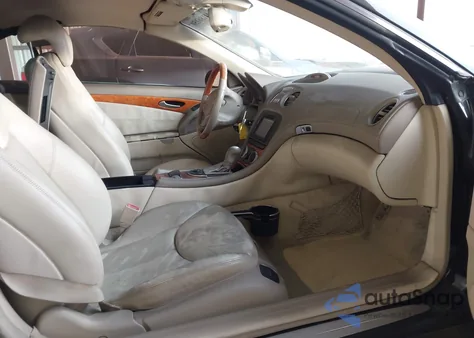 2003 Mercedes-Benz Sl 500 z USA, uszkodzony, nr VIN WDBSK75F93F018697